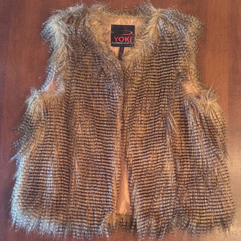 Yoki Faux Fur Striped Vest in Brown and Tan Tones
